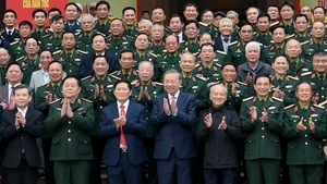 [Фото] Генеральный секретарь ЦК КПВ То Лам встретился с бывшими генералами армии 