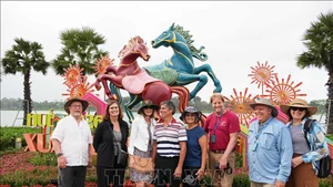 [Инфографика] За первые два месяца 2026 года число иностранных туристов, прибывших во Вьетнам, выросло на 18,1%