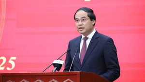 Чинь Суан Чыонг, секретарь Провинциального партийного комитета Тхайнгуен.