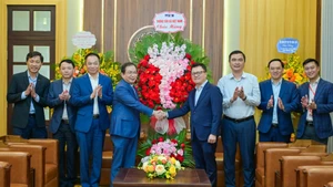 Делегации поздравили газету «Нянзан» с 75-летием со дня выхода в свет первого номера