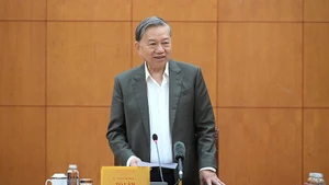 Генеральный секретарь ЦК КПВ То Лам выступает на мероприятии. Фото: Данг Кхоа