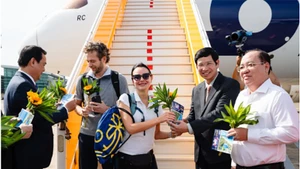 20-миллионный иностранный турист стал знаковой вехой для туристической отрасли Вьетнама. Фото: Sun Group