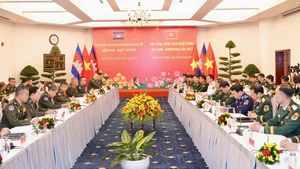 Общий вид диалога по оборонной политике между Вьетнамом и Камбоджей.