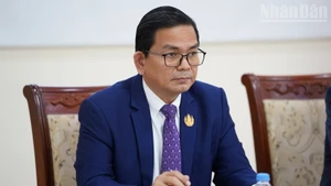 Кандидат наук Кин Феа. Фото: Динь Чыонг