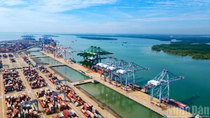 Международный порт Каймеп-Тхивай.