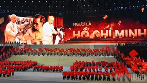 Программа стала культурно-политическим мероприятием особой значимости, призванным подтвердить блестящий успех съезда.