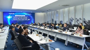 Научная конференция по внешнему информированию о правах человека в новом контексте.