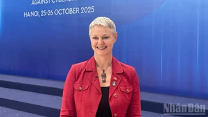 Посол Норвегии во Вьетнаме Хильда Сольбаккен.