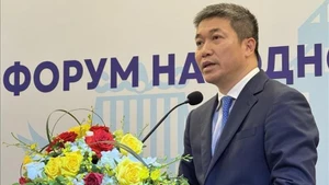 Председатель Союза обществ дружбы Вьетнама Фан Ань Шон выступает на закрытии форума. Фото: ВИА