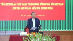 Генеральный секретарь ЦК КПВ То Лам выступает на встрече. Фото: Данг Кхоа