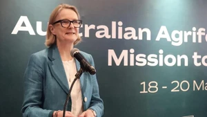 Генеральный консул Австралии в городе Хошимин Сара Хупер выступает на форуме. Фото: ВИА