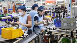 Проекты с ПИИ функционируют стабильно и демонстрируют высокие темпы освоения капитала, что отражает доверие инвесторов к деловой среде во Вьетнаме. Фото: ВИА