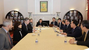 Общий вид рабочей встречи. Фото: moit.gov.vn