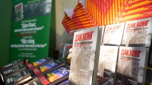 Книга переведена с оригинала на вьетнамском языке на русский переводчиком Владимиром Сербиным, вьетнамоведом Светланой Глазуновой и пожилым редактором Идой Андреевой. Фото: ВИА