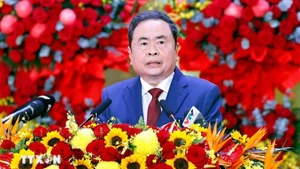 Председатель НС Чан Тхань Ман выступает на конференции. Фото: ВИА