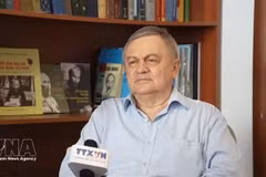 Доктор Анатолий Соколов, Институт востоковедения Российской академии наук, отвечает на вопросы корреспондента ВИА. (Фото: ВИА)