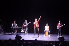 Вьетнамские студенты выступают на художественной программе VNYA Concert 2026 г. (Фото: ВИА)