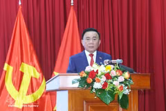 Член Политбюро, Постоянный член Секретариата ЦК КПВ Чан Кам Ту выступил на встрече. (Фото: ВИА)