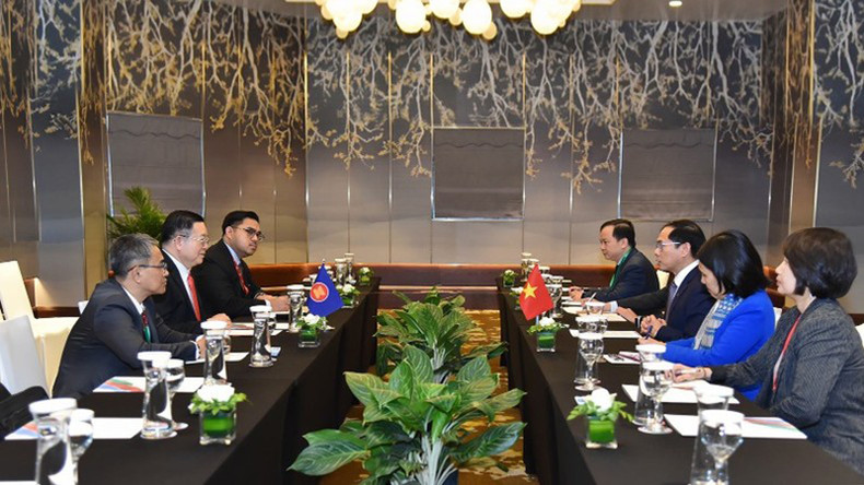 Общий вид встречи.