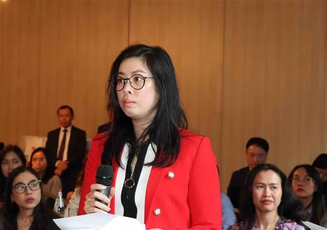 Г-жа Нгуен Доан Хоай Тху, работающая в настоящее время в Торговой палате Люксембурга. Фото: ВИA Г-жа Нгуен Доан Хоай Тху, работающая в настоящее время в Торговой палате Люксембурга. Фото: ВИA