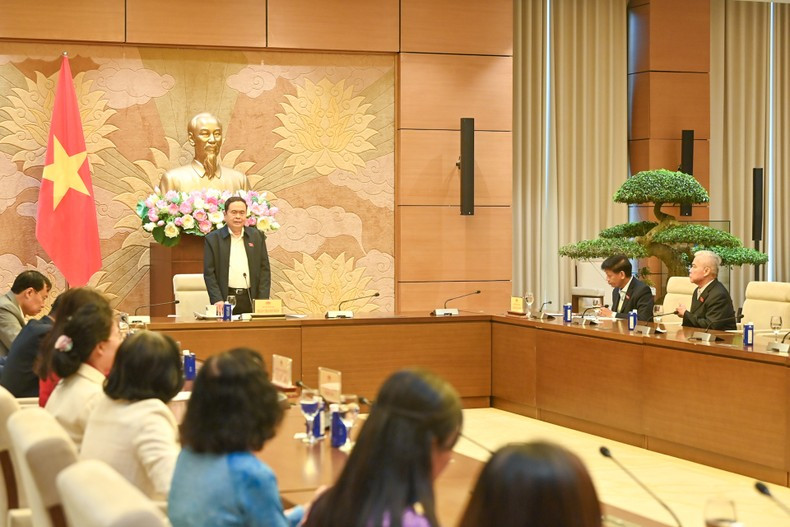 Общий вид встречи в здании НС. Фото: Зюи Линь Общий вид встречи в здании НС. Фото: Зюи Линь