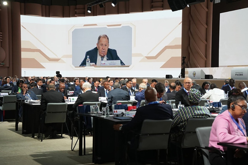 Министр иностранных дел России Сергей Лавров выступил на пленарном заседании (Фото: ВИА) Министр иностранных дел России Сергей Лавров выступил на пленарном заседании (Фото: ВИА)