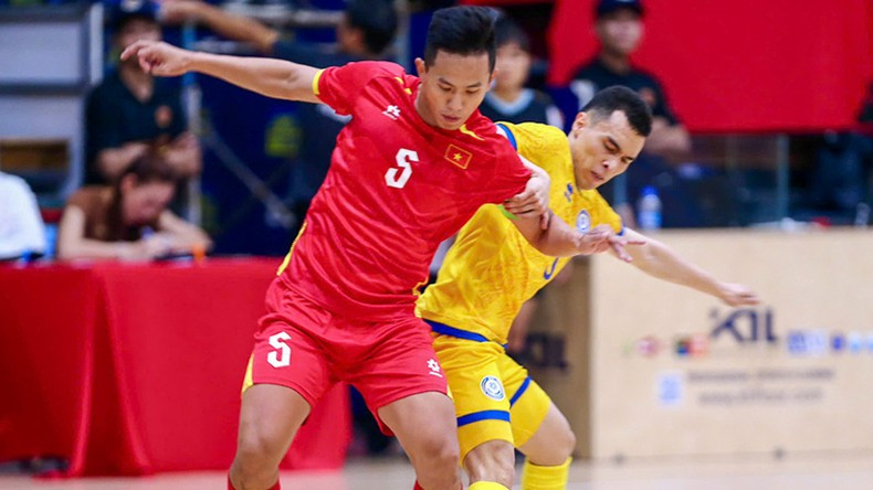 Две команды упорно боролись. Фото: Федерация футбола Вьетнама Две команды упорно боролись. Фото: Федерация футбола Вьетнама