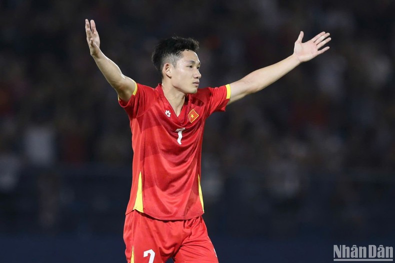 Хай Лонг открыл счет в этом матче. Хай Лонг открыл счет в этом матче.