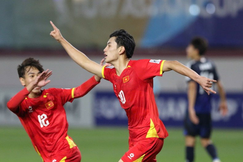 Жа Бао (номер 10) забил ценный гол в этом матче. Фото: Федерация футбола Вьетнама Жа Бао (номер 10) забил ценный гол в этом матче. Фото: Федерация футбола Вьетнама