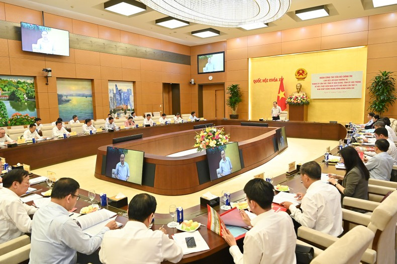 Общий вид рабочего совещания в здании НС. Фото: Зюи Линь Общий вид рабочего совещания в здании НС. Фото: Зюи Линь