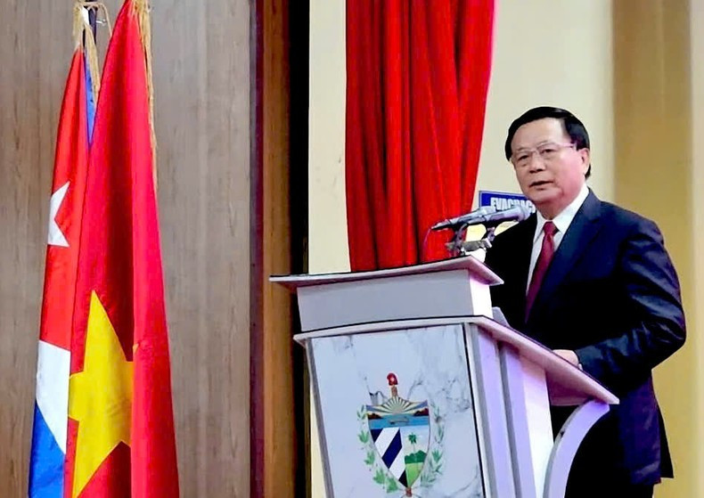 Товарищ Нгуен Суан Тханг выступает на конференции. Фото: Посольство Вьетнама на Кубе Товарищ Нгуен Суан Тханг выступает на конференции. Фото: Посольство Вьетнама на Кубе