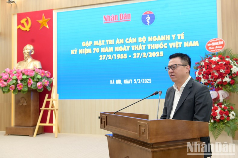 Товарищ Ле Куок Минь выступает с речью. Фото: Тхэ Дай