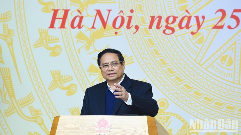 Премьер-министр Фам Минь Тьинь выступает с речью. Фото: Чан Хай