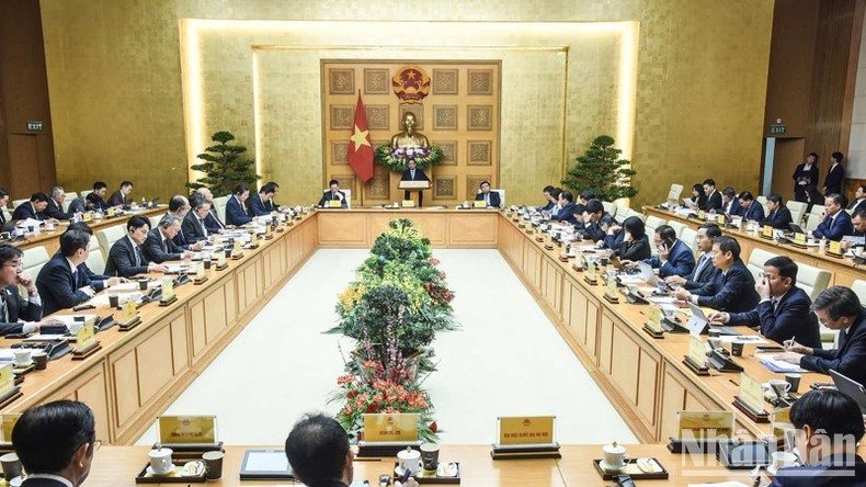 Общий вид беседы. Фото: Чан Хай Общий вид беседы. Фото: Чан Хай