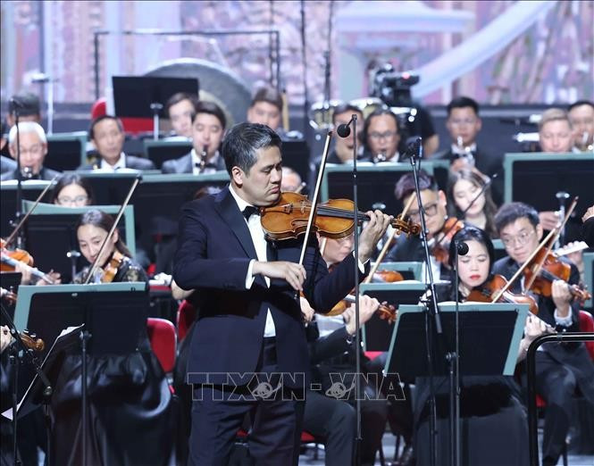 Концерт дружбы между Вьетнамом и Казахстаном. Фото: ВИА Концерт дружбы между Вьетнамом и Казахстаном. Фото: ВИА