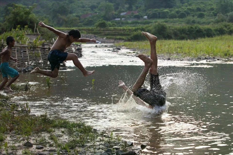 Купание в ручьях, обладающее культурной ценностью, должно способствовать привлечению туристов в Северо-Западный регион. Фото: ВИA Купание в ручьях, обладающее культурной ценностью, должно способствовать привлечению туристов в Северо-Западный регион. Фото: ВИA