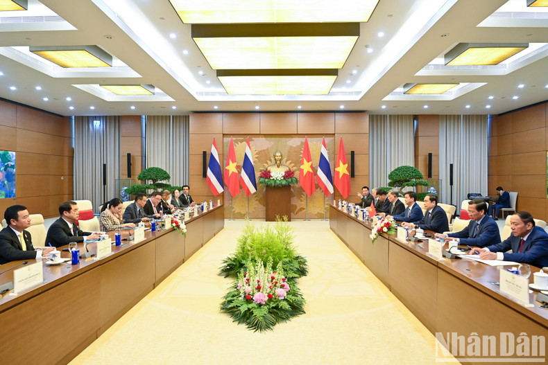 Общий вид встречи в здании Национального собрания. Фото: Зюи Линь