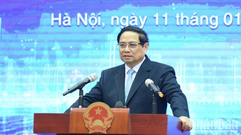 Премьер-министр Фам Минь Тьинь выступает с речью. Фото: Чан Хай