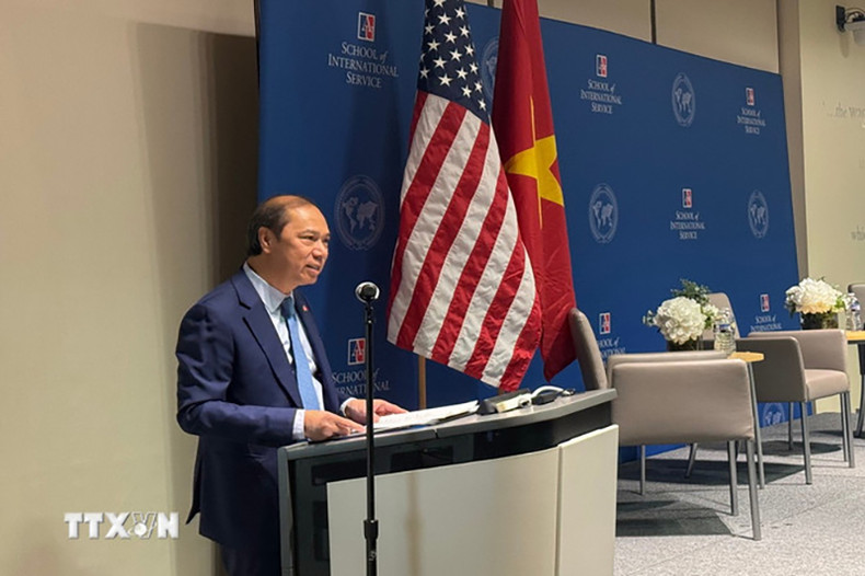 Посол Вьетнама в США Нгуен Куок Зунг выступает на диалоге. Фото: ВИА