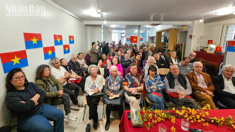 Участники семинара во Франции. Фото: Минь Зюи Участники семинара во Франции. Фото: Минь Зюи