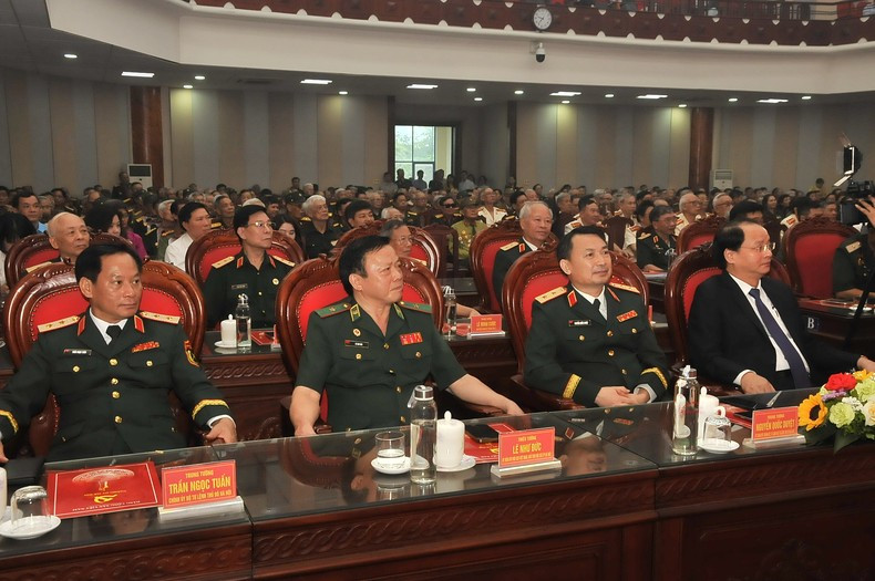 Общий вид встречи.