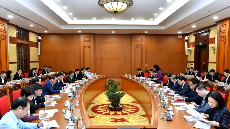 Общий вид заседания. Фото: Данг Кхоа Общий вид заседания. Фото: Данг Кхоа