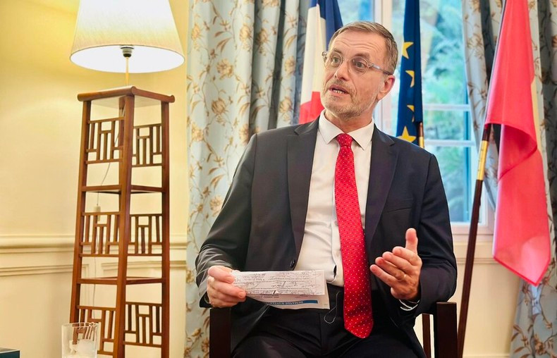 Посол Франции во Вьетнаме Оливье Броше. Фото: ВИА Посол Франции во Вьетнаме Оливье Броше. Фото: ВИА