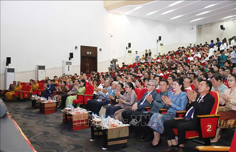 Руководители Лаоса и делегаты на мероприятии. Фото: ВИА Руководители Лаоса и делегаты на мероприятии. Фото: ВИА