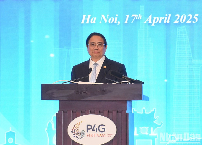 Премьер-министр Фам Минь Тьинь выступает на саммите. Фото: Чан Хай Премьер-министр Фам Минь Тьинь выступает на саммите. Фото: Чан Хай