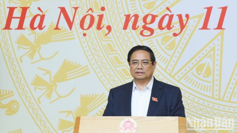 Премьер-министр Фам Минь Тьинь выступает на заседании. Фото: Чан Хай Премьер-министр Фам Минь Тьинь выступает на заседании. Фото: Чан Хай