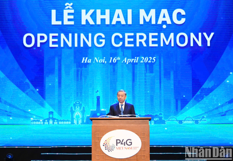 Генеральный секретарь ЦК КПВ То Лам выступает на саммите. Фото: Зюи Линь Генеральный секретарь ЦК КПВ То Лам выступает на саммите. Фото: Зюи Линь