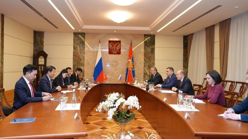 Общий вид переговоров. Общий вид переговоров.