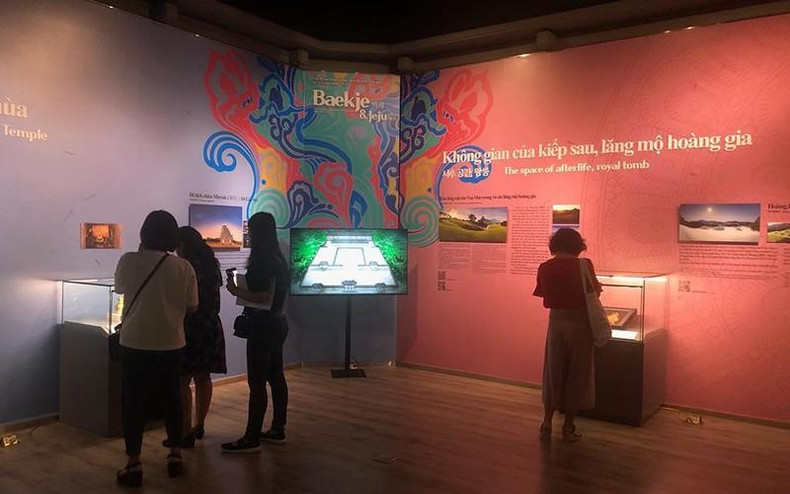 Выставочное пространство. Выставочное пространство.