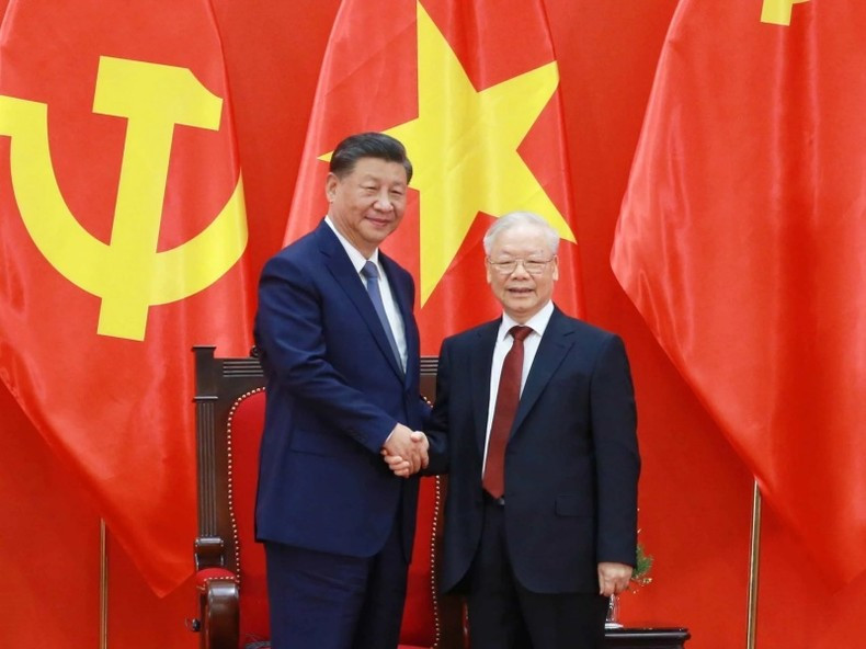 Генеральный секретарь ЦК КПВ Нгуен Фу Чонг и Генеральный секретарь ЦК КПК, Председатель Китая Си Цзиньпин на встрече. Фото: ВИА Генеральный секретарь ЦК КПВ Нгуен Фу Чонг и Генеральный секретарь ЦК КПК, Председатель Китая Си Цзиньпин на встрече. Фото: ВИА